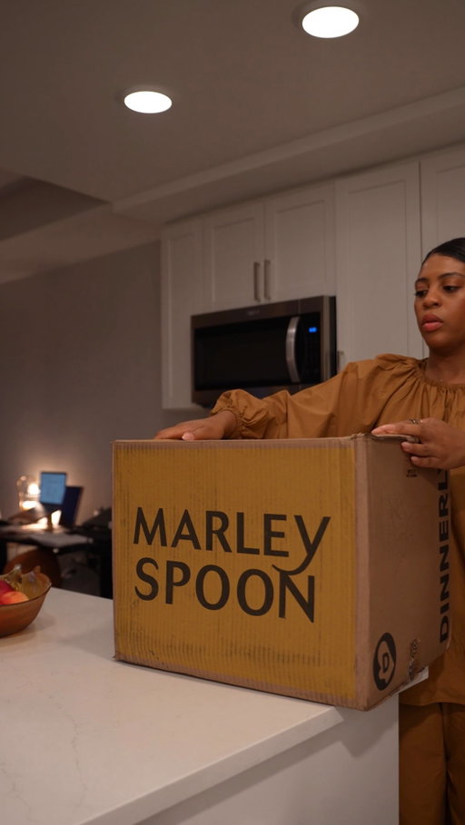 No planning, no wasted ingredients, no grocery store stress. Just really good meals without all the effort, thanks to @marleyspoon. I save so much time and I get to try a variety of meals every week. Click the link in my bio to use my code YASMINE to get up to $265 off your first 5 Marley Spoon boxes. #mymarleyspoon #marleyspoon #ad