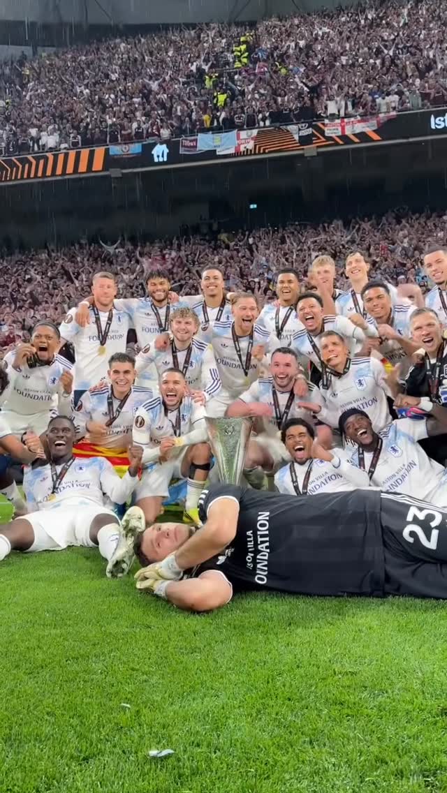 Being Europa League champions can be tiring work 💤 😅

#UELfinal