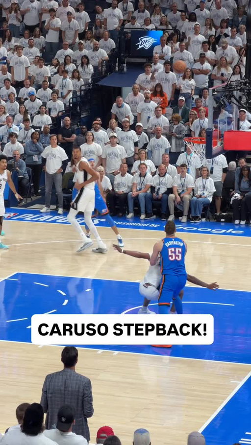@acfresh21 steps back for the jumper! 💦