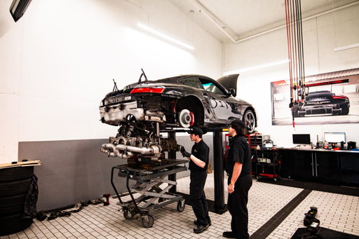 Big milestone for the 996 restoration project, engine back in, tools still turning, and the vision finally starting to come together
.
.
.
#porsche #996turbos #porschechallenge26
