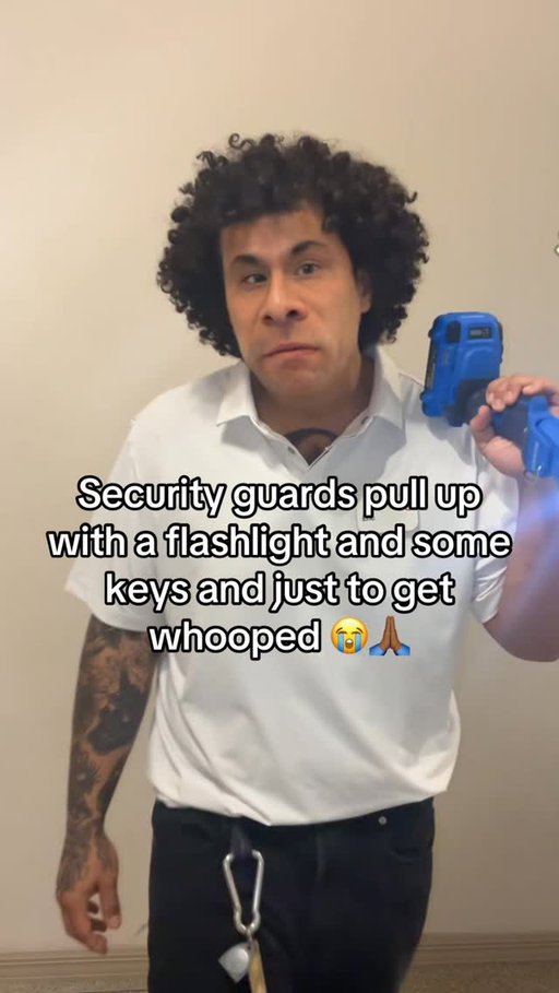 Flashlight security 😭🙏🏾