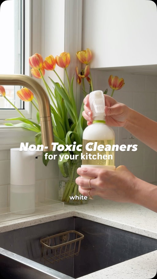 The only cleaners I use in my home with kids & pets 🧽👶🏻🐕

Comment “CLEAN” below and I’ll send you all the links to my favourite non-toxic products! ✨

When it comes to cleaning my home I only use natural cleaners without artificial fragrances. They work just as great, are usually budget friendly (baking soda, vinegar, lemon and salt) and safer for your family. Especially if you have kids and pets that are all over the furniture and floors you want to know that the products you are spraying all over the place are safe enough to ingest.

@branchbasics 
@dupray 
@jasprco