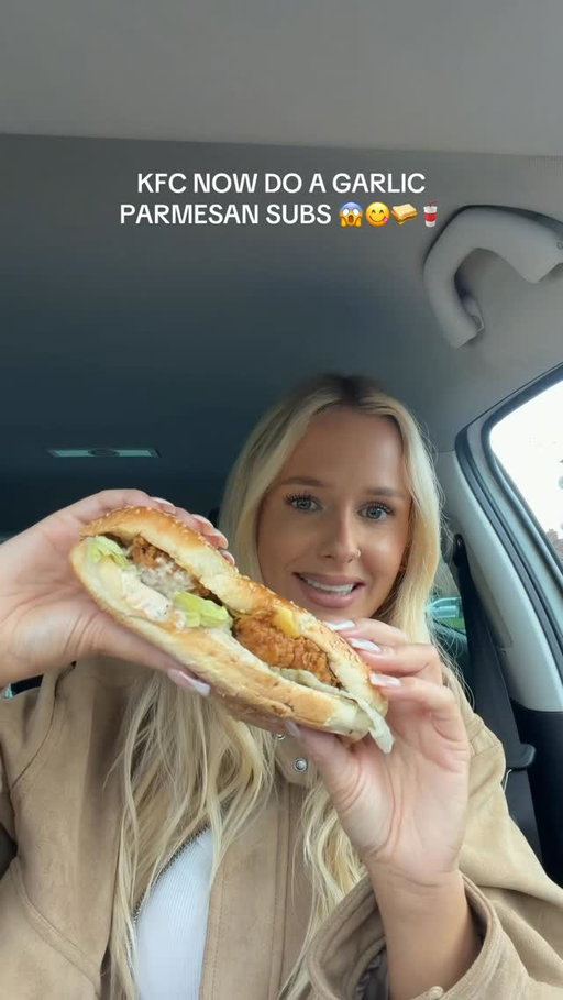 AD / KFC NOW DO SUB?! 🥪😱😋 Garlic Parmesan or Supercharger?! 👀 and served with a Pepsi MAX of course! 😋 we love a crispy Pepsi MAX!! @pepsiuk @kfc_uki #pepsimax #pepsi #kfc #newfoods #ukfood