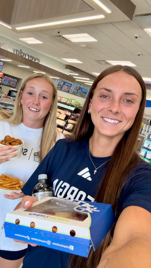 Del & Brooke gave the $5 & $6 Value Deals a try before practice… and let’s just say there were no leftovers 🤭 Consider this your sign to make a Parker’s Kitchen run today! #GATA #HailSouthern #GSUSoftball