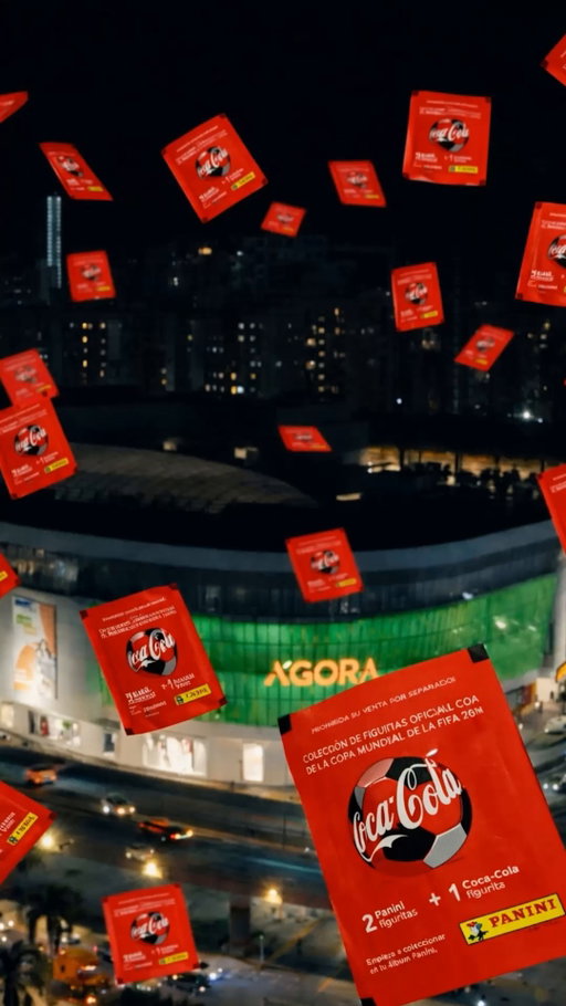 La emoción de la época más esperada ya se siente ⚽🎊. Así vivimos el lanzamiento del álbum oficial de Panini de La Copa Mundial de la FIFA 26™️ en República Dominicana 🇩🇴 
Consigue el tuyo y encuentra las postalitas especiales de Coca-Cola 👀🥤 ¿Con quién vas a intercambiar tus repetidas?