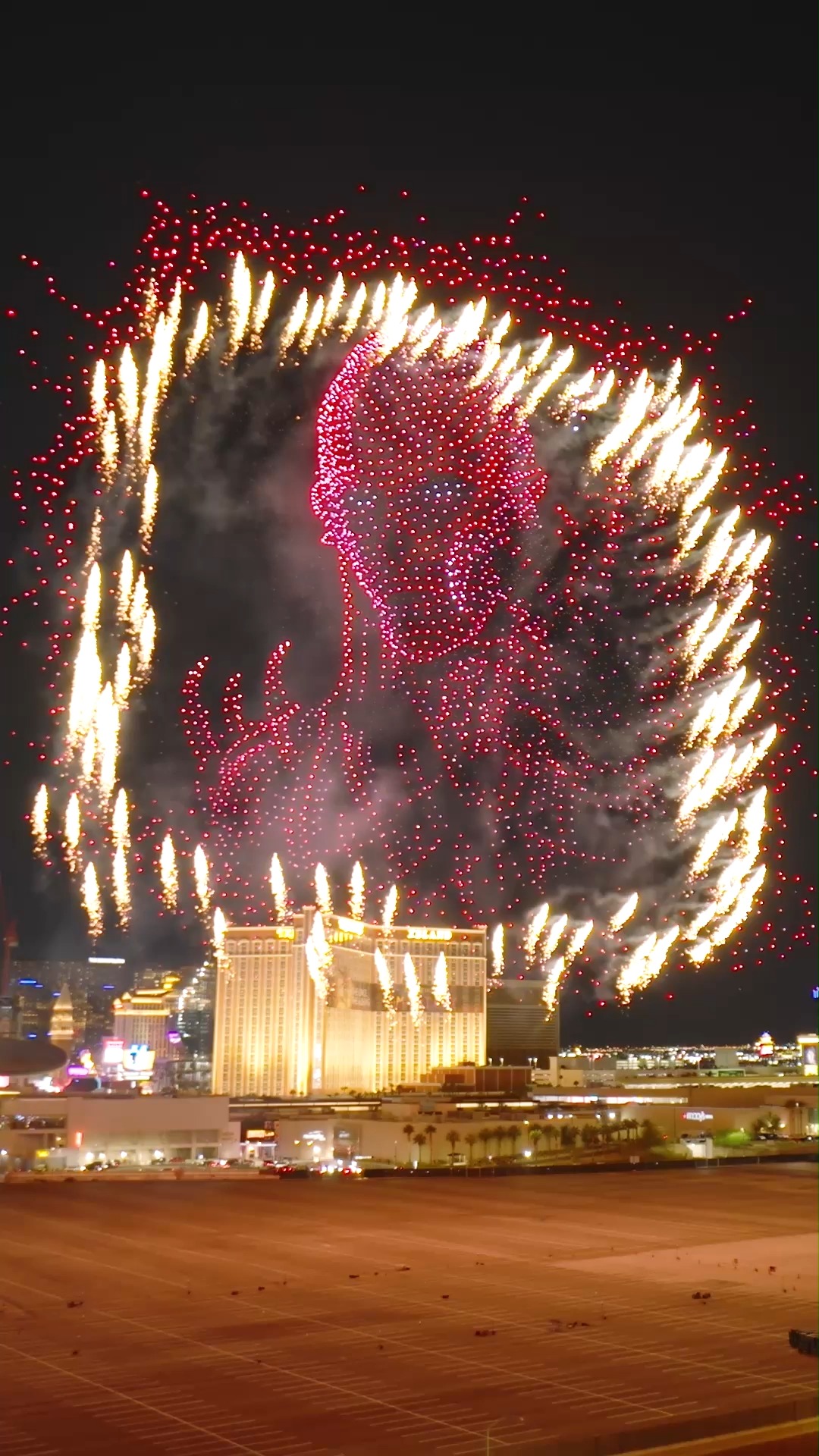 Largest aerial display of a fictional character formed by multirotors / drones: 4,979 by @skyelementsdrones 🇺🇸

The drones displayed the image of VECNA from Stranger Things  in Las Vegas, Nevada.