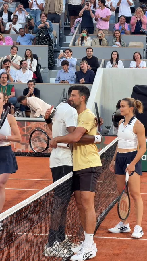 Gael 🧡 Novak 

#RolandGarros