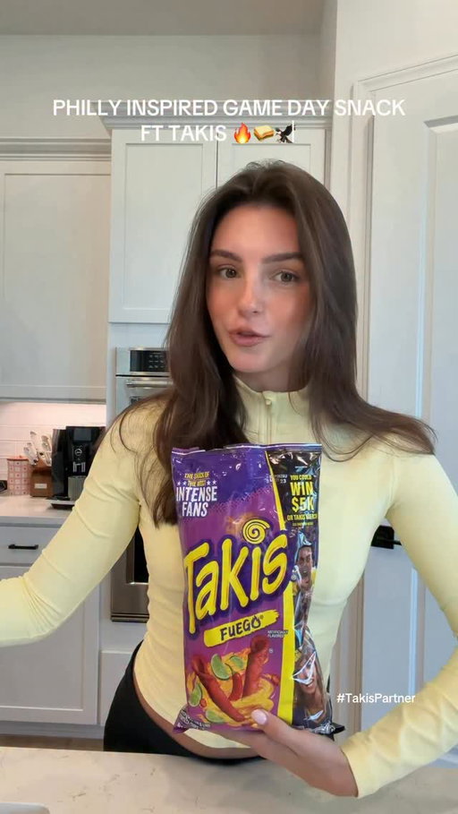 #TakisPartner the perfect snack for the most intense fans if you ask me ;) go vote for my Philly-inspired game day snack on @takisusa IG !!