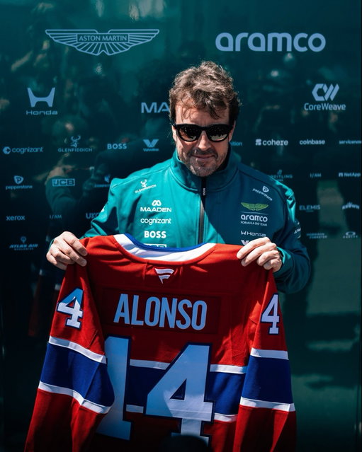 Aston Martin Formula 1 driver @fernandoalo_oficial is ready for the #StanleyCup Playoffs! 🤩 

(📸: @astonmartinf1)