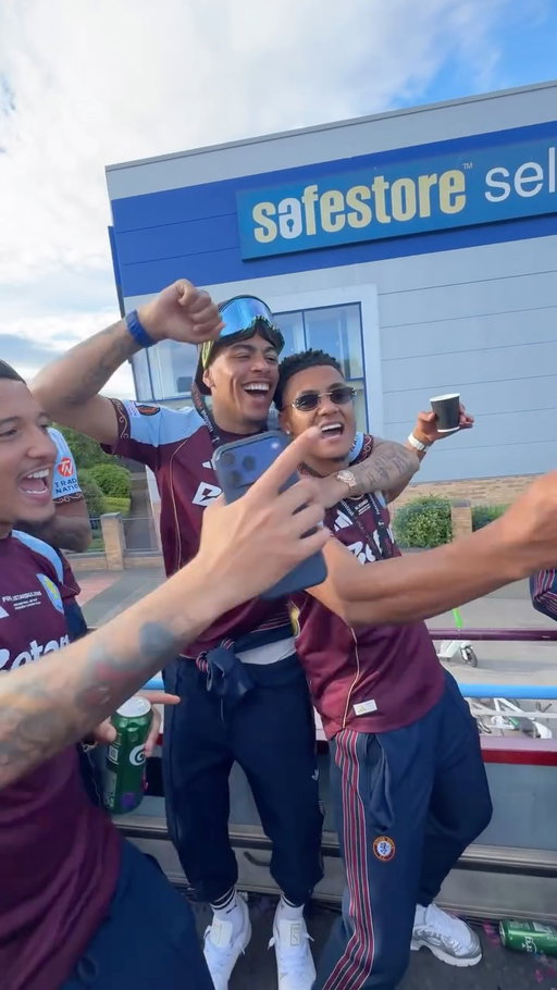 The lads loving life 😁