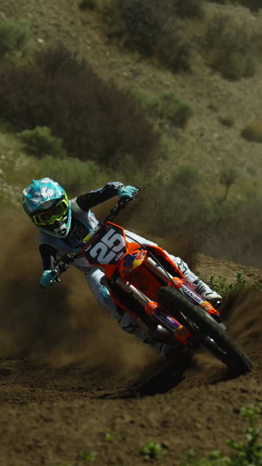 Ripping Spenser’s ktm 150cc at his property @flyingironhorseranch was the highlight of my trip in Utah.
@blueprintvisual killed behind the lens.
Thank you Spenser for having us out there riding with my friends.
Next video on my 450 is coming up…