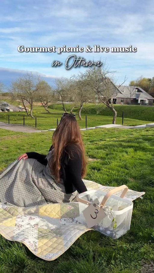 Your summer Friday nights in Ottawa are sorted 🥂🌳 Enjoy a gourmet picnic and free live music at @1818farm_cidery every Friday! 

This family run cidery with delicious farm-to-table food and craft cider is one of my favourite spots in Ottawa 🍏✨ Their concert series is amazing, and they have lots more exciting events coming up like yoga, farm tours, and more! 

#ottawa #thingstodoinottawa #cidery *Invited