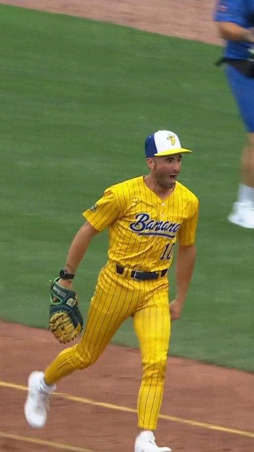 Ziggy made a WILD trick play as the Bananas' designated fielder 😳

#bananaball #savannahbananas #baseballhighlights #mlbnews #trickshot