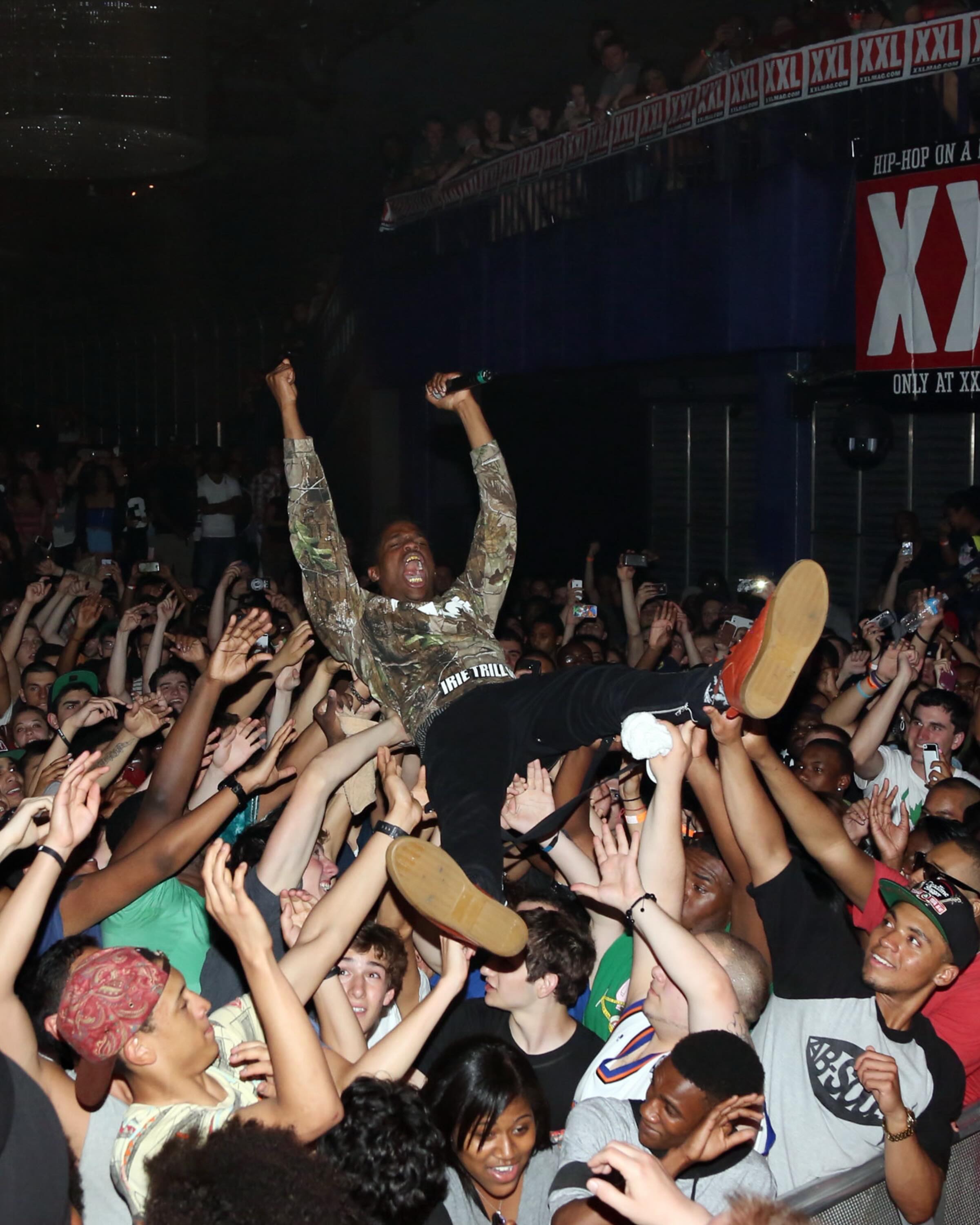 13 years ago today, Travis Scott and the 2013 XXL Freshman class took over Best Buy Theater in Times Square for a sold out show 👇

The New York City stop was one of the only dates on the tour featuring the full freshman class, hosted by Hot 97’s Cipha Sounds and Peter Rosenberg alongside DJ Drama. Eight of the ten freshmen made it that night including Travis Scott, Dizzy Wright, Logic, Action Bronson, Joey Bada$$, Trinidad James, ScHoolboy Q and Kirko Bangz, with Angel Haze and Ab-Soul unable to attend

Travis Scott, who had never headlined in New York before, performed songs from his Owl Pharoah mixtape and his verse off G.O.O.D. Music’s “Sin City,” even jumping into the crowd to deliver “Upper Echelon”. One of the most notable points of the night was Travis telling the crowd he had songs on Ye’s upcoming album ‘Yeezus’. B.o.B. and Busta Rhymes were also spotted at the show alongside Wale

Looking back this night was a cool snapshot of these artists before their careers took of to the mainstream