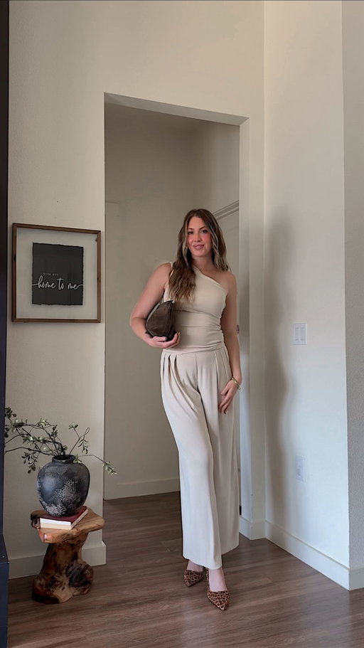 Highly requested workwear outfits that are comfy, flattering, and easy to style! Comment WANT for the details sent to your DMs or head to my stories — everything’s 20% off right now through my link!

Multi-use, insanely comfy, actually flattering, and easy to style for work, errands, everything. The kind of outfits you buy once and wear nonstop. @ogl_move