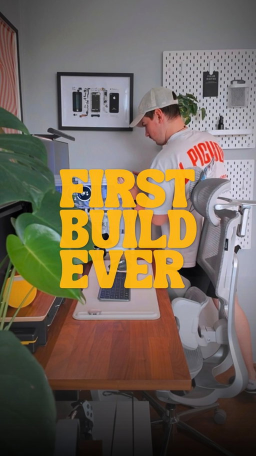 My first PC build ever… and also my first spoken reel 😅

I didn’t build everything completely by myself, but I picked all the components and helped with the setup. Huge thanks to @alza_czsk for helping me with this build! 🙌

After years of using laptops, I wanted something clean, minimal, and powerful for work, editing, and occasional gaming.

Honestly, I’m really happy with how it turned out 👀

Specs:
• AMD Ryzen 7 7800X3D
• ASUS PRIME GeForce RTX 5070 12G OC WHITE
• GIGABYTE B850 AORUS ELITE WIFI7 ICE
• NZXT Kraken Elite 240 RGB White
• Kingston FURY Beast 32GB DDR5 6000MHz CL30 White EXPO
• Samsung 990 PRO 2TB SSD
• NZXT H5 Flow (2024) All White

Now it’s finally time to test it 🎮👨🏻‍💻

Do you like this white build? Let me know in the comments!👇

#pcbuild #whitebuild #desksetup #gamingsetup #minimalsetup battlestation pcsetup homeoffice nzxt rtx5070 ryzen7800x3d setupinspiration cleansetup gamingpc techsetup workspace creatorsetup desksetupinspo pcgaming setupwars