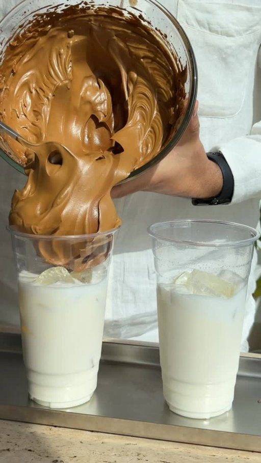 Spanish iced fluffy coffee!
Ingredients 
Condensed milk 1 teaspoon 
Milk of choice 200ml
Instant coffee & sugar 2 teaspoons 
Hot water 4 teaspoons 
Ice cubes 

#fluffycoffee #coffeegram #coffeebro