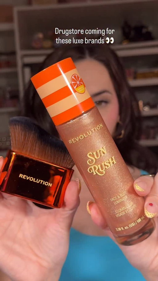 This is actually insane - how is this drugstore? Also, just so you know this literally lasts for two days, I took a shower that night and the next day I was still sparkling outside 
#newmakeup #bodycare #affordablemakeup #glowymakeup #summermakeup