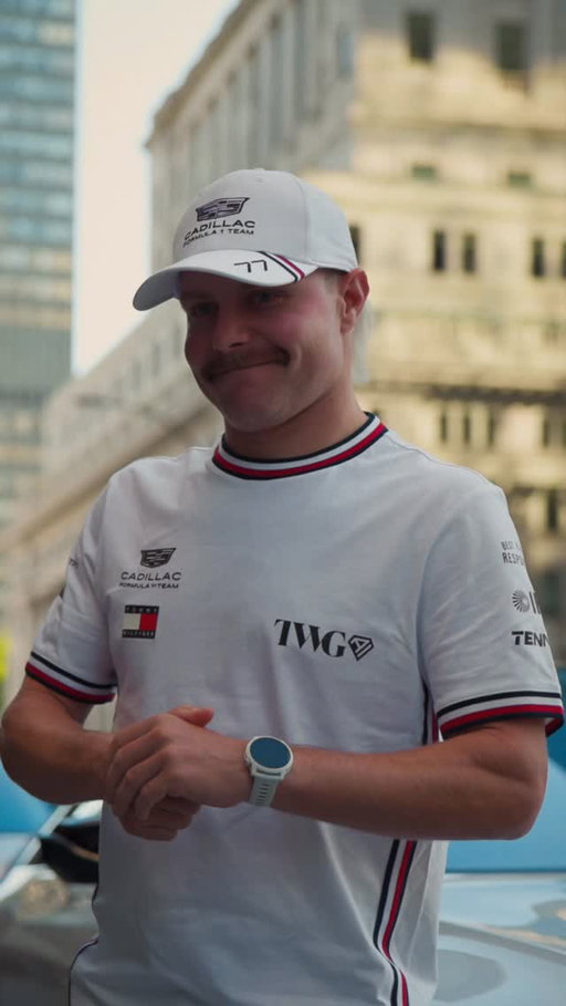 A world-class driver deserves a first-class arrival.
 
The energy at Fairmont The Queen Elizabeth was at full throttle with @valtteribottas making an entrance. 

———
 Un pilote de classe mondiale mérite une arrivée de première classe.
 
L’énergie était à plein régime au Fairmont Le Reine Elizabeth alors que Valtteri Bottas faisait son entrée.