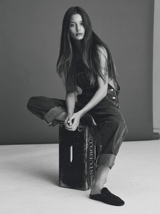 @auroradimuzio in the studio with @juliengrimard 

#anm #anmmodels