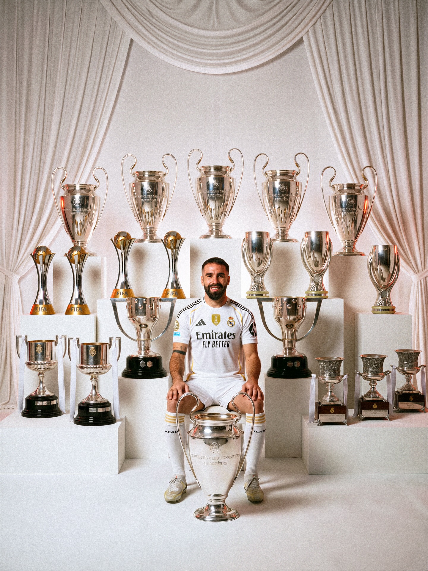 𝐓𝐢𝐦𝐞 𝐭𝐨 𝐬𝐚𝐲 𝐠𝐨𝐨𝐝𝐛𝐲𝐞 𝐭𝐨 𝐭𝐡𝐞 𝐜𝐚𝐩𝐭𝐚𝐢𝐧 🥺👋🏼

🏆🏆🏆🏆🏆🏆 Champions League
🏆🏆🏆🏆🏆 UEFA Super Cup
🏆🏆🏆🏆🏆 FIFA Club World Cup
🏆🏆🏆🏆 La Liga
🏆🏆🏆🏆 Supercopa de España
🏆🏆 Copa del Rey

Dani Carvajal and his last dance at the Bernabéu today 🤍✨

𝐏𝐮𝐫𝐨 𝐦𝐚𝐝𝐫𝐢𝐝𝐢𝐬𝐦𝐨 🧬