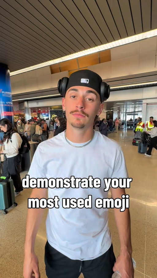 demonstrate your most used emoji 
•
•
•
#discover #fyp #trending #emoji #baseball