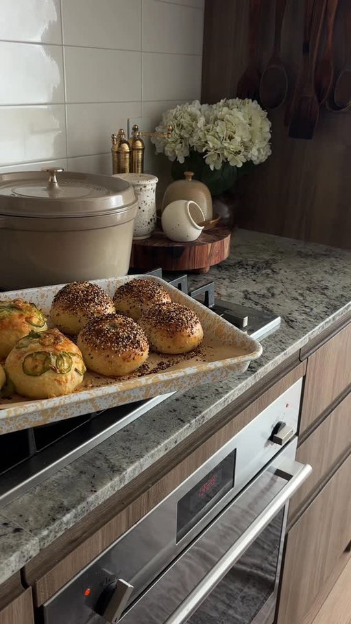 Breakfast at home always!! 

#bagel #bagels #breakfastideas #hosting #homemade