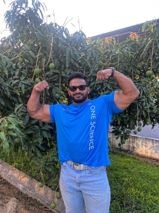 💪🏻Flexing my vibes wherever I go, but chilling under the mango tree just hits different 💪🏻♥️🥭

@one.science.nutrition.in