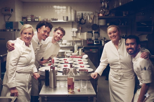 Un dîner avec @helenedarroze à New York 🗽 Who would’ve thought fifteen years ago when I started cooking that one day I would have a restaurant in New York and that I would have the honour to work alongside Hélène Darroze for a night. Being a women in this industry hasn’t always been easy but when a woman that leads this industry with such force comes and shares her passion and wisdom I can only be happy and grateful. This dinner meant a lot, it was a charity dinner for the Lycée Français de NY and organised by @cvdwny the absolute best host. Thank you @pascalinelepeltier and @arianedaguin you are such an inspiration and sharing this night with you has been an honour ❤️ Showing the way for women to succeed in your fields 👏🏼 @gourmetattitudetruffles you were not present but you gifted us the best truffles to cook with and for that merci beaucoup 😌🙏🏼 Thank you Téo, Solomon and Josh for being part of all of this and being the best team. 

📷 @lizzyrollins