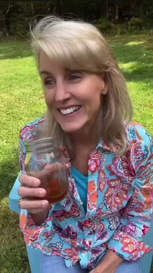 It's hard to be Southern & An Introvert 🍹TBS