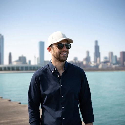 Linen season has arrived and Vandre’s 100% Irish Linen will be your go to hat to elevate your style. Six seasons in a row with three colors this year: Arashi Sand, Navy blue and Slate Gray.