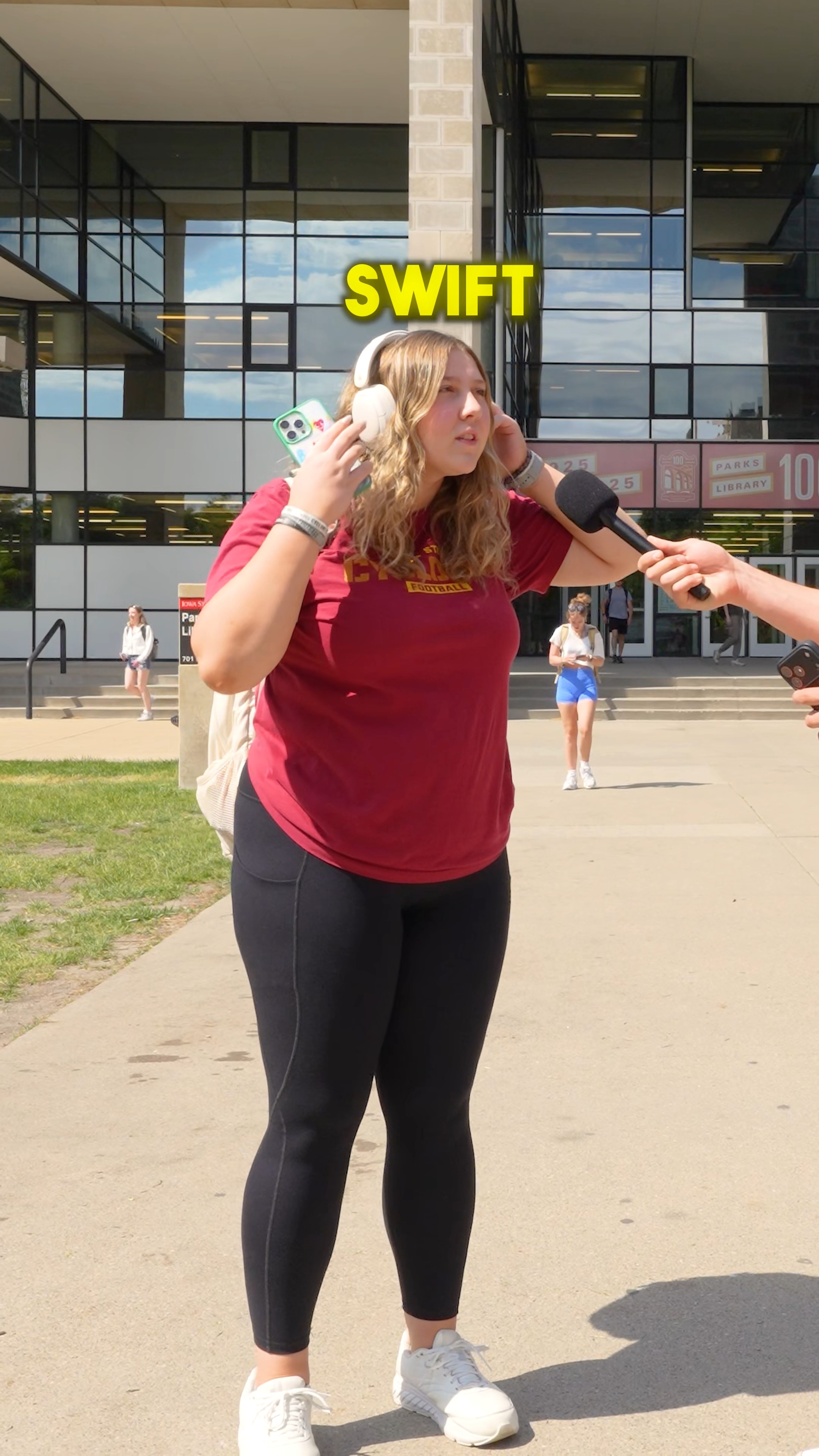 Can you name these Taylor Swift songs? #taylorswift #swifty #manonthestreet #streetinterview