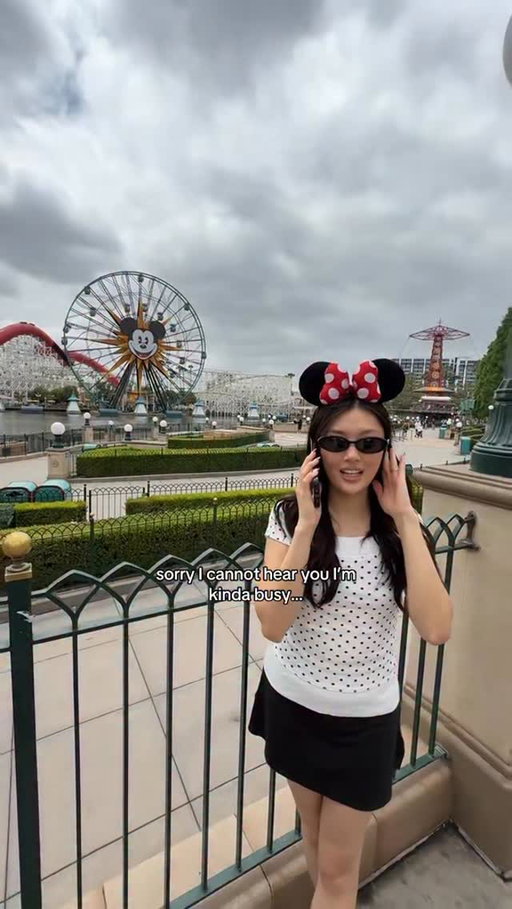 kinda busy at Disneyland!!! 🐭✨

#disneyland #disneyparks