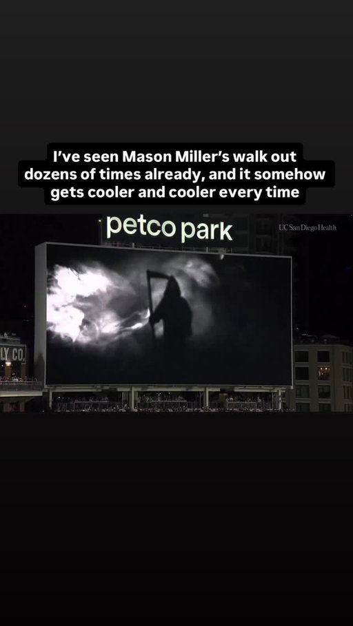 I would actually be scared LOL #baseball