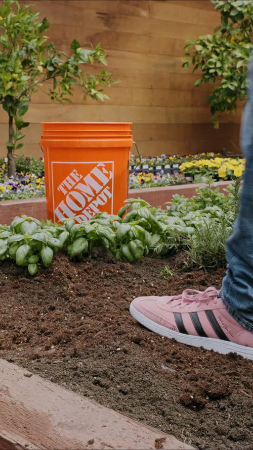 Laying the groundwork for something big 🪏🌱 Who do you think we’re building with for @fifaworldcup 2026™? 

We’re proud to be an Official FIFA World Cup 2026™ Supporter.