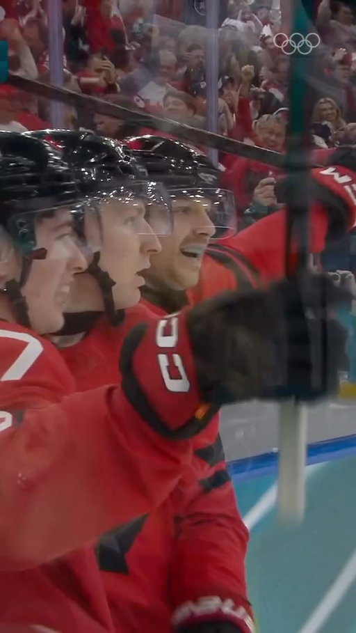 Canada’s Nathan MacKinnon with a big-time goal to send Canada to the Olympic final at Milano Cortina 2026! 🇨🇦 🏒