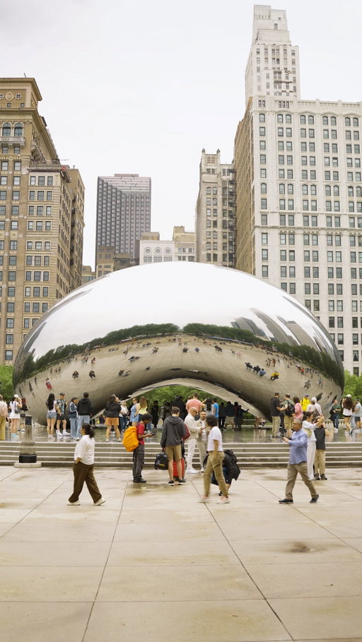 Chicago, you’re next. Our newest pop-up is opening on June 18 in the Gold Coast at 901 N Rush St. We can’t wait to see you there.
___
 
Chicago, c’est à votre tour. Notre tout nouveau pop-up ouvre ses portes le 18 juin dans le Gold Coast, au 901 N Rush St. On a tellement hâte de vous y voir.