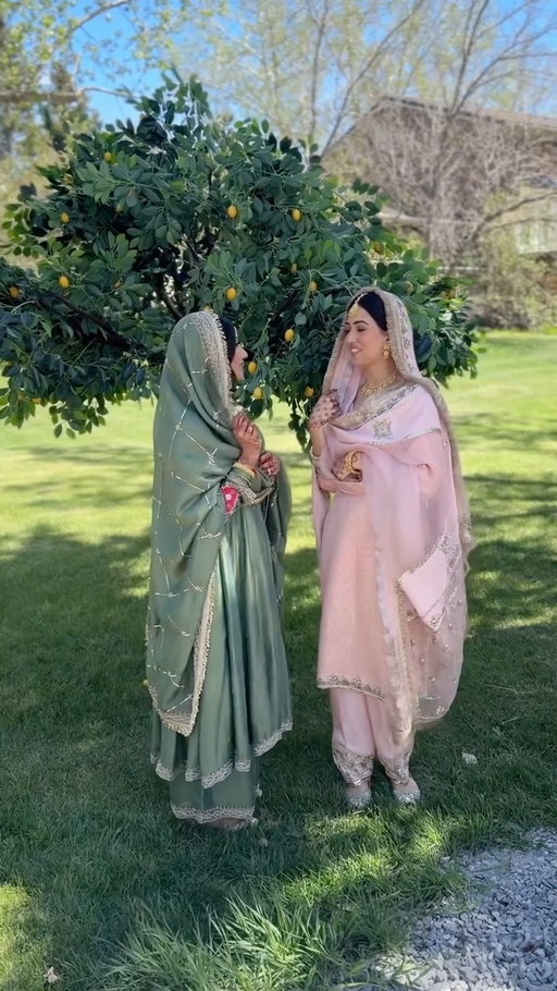 Sisters💕💕 #punjabisuitswag #punjabisonglover #punjabiweddings #edmontonmakeupartist #punjabisuitsboutique