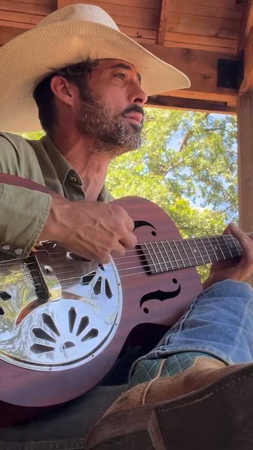 Sunday from the ranch. A stripped down take on “The Lucky Ones” written by our friend Cody Huggins off the new album.

Watch the full video on @youtube at the link in bio.