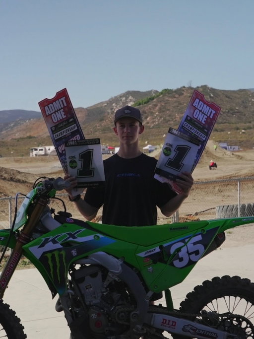Great weekend @foxraceway track was sick and was riding amazing went 4 - 4 on moto wins. 
Onto mammoth 🦣 

250 B 1-1 
Sb2 1-1 

📸 @velocity.productions 

Thank you 
@racekawasaki @ryanholliday
@tk_tyler_keefe  @thefamilie_
@broctickle @tickleperformance

@teamgreen_kawasaki
@procircuit78
@ljb061 
@ryanvillopoto
@monsterarmy @nikambriz @schalkoff
@foxmoto @alipps194 @matttmora
@bellhelmets @dannyminney
@ridedunlop @robfox10
@oakleymotorsports @acain101
@renthal_moto @paulperebijnos
@throttle_syndicate
@hinsonracing
@didchain
@_xtrig_
@ethika @johnnylouch 
@calebtennant
@rynopower
@asterisk_usa
@mikebeier_asterisk
@iamspecialized @curtiskeene
@maximausa @dogger89
@matrixconcepts
@hinsonracing
@acerbisusa
@toyota_of_redlands @toyotaredlandsmotoraports
@worksconnection
@ogio_powersports @ogio @plo_80
@cmykpnt @npappas35
@amychristine_p @ornelas100
@motosportinc 
@dubyausa
@apdesignsusa
@racetechtitanium
@vpracingfuels
@techtouchusa @technicaltouchracing
@twin_air
@arclevers  @KawasakiUSA
@pcraceteam  @teamgreen_kawasaki
AZ39forever💚