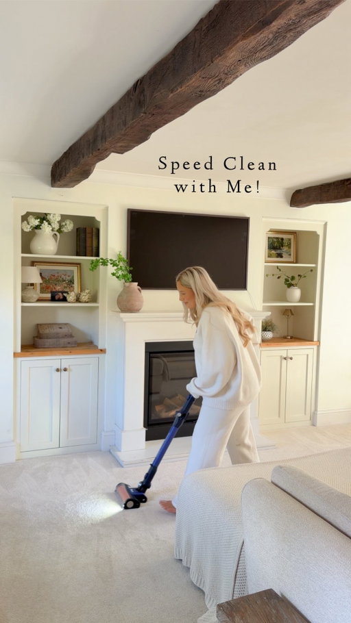 ad WHEN YOUR HOUSE REFLECTS THE NEWBORN TRENCHES 😅🫠 thank goodness for my new best friend, The Shark PowerDetect Speed Cordless vacuum! 

If I had to give you a recommendation as a new mum, it would be to get yourself a good vacuum that is going to be powerful, lightweight (so you can do it whilst wearing the baby), easy to use across different floor types to save you time, and something that bends to go under furniture to save your back! 

Honestly, I 10/10 recommend… anything that self-cleans is a win in my books 😂 

Love, Kat xxxxx  #PowerDetectSpeed 

@sharkhomeuk @sharkhome