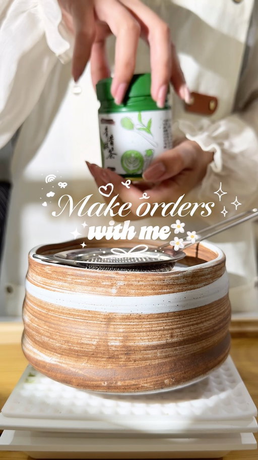 Make some matcha orders with me ✨

White Chocolate Matcha Latte and Oat Strawberry Matcha Latte 🍵✨
#matcha #matchalatte #homecafe #recipe #viral