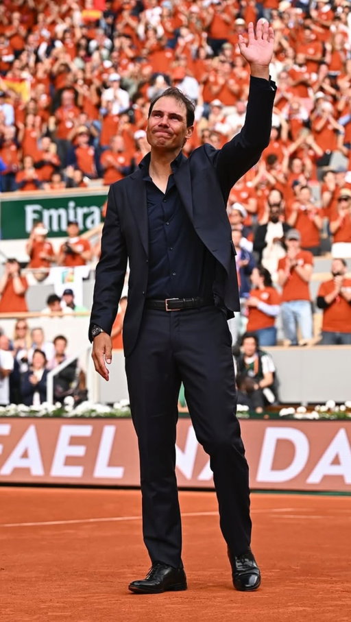One year ago in Paris…🥹

Merci @rolandgarros! I’ll never forget that incredibly special day, surrounded by my family, team, friends, fans and such important people in my career like @rogerfederer, @djokernole and @andymurray… Thank you all again!