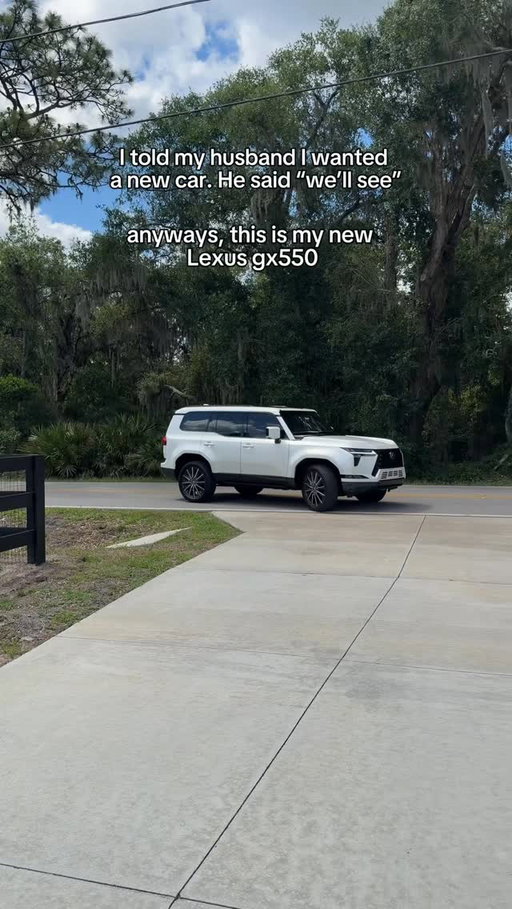 say hi to my new mom whip👋🏻 #newcar #fyp #momcar #lexusgx #lexusgx550
