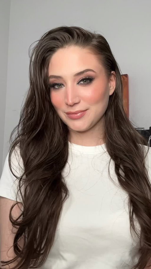 MAKEUP Transitions are BACK! 💄

Pencil: @nyxcosmetics_canada 
Pad: @patricktabeauty 

#makeuptransition #fullglam #grwmmakeup #naturalmakeuplook #newmakeup