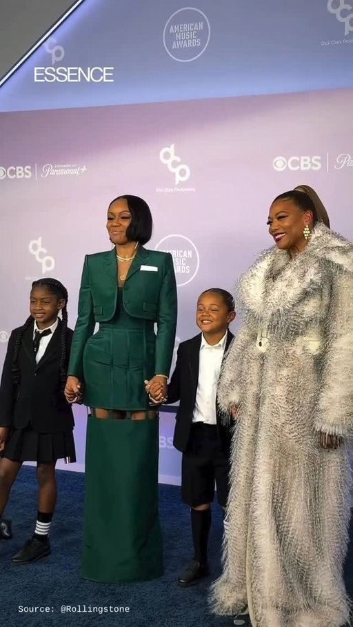 It’s a family affair! 

Queen Latifah hit the American Music Awards with her wife Eboni and their son Rebel. And is that a special guest appearance from Gabrielle Union and Dwyane Wade’s daughter, Kaavia? 

Queen is hosting tonight’s ceremony. 

P.S. Queen and this coat! Yes, ma’am!

Video: @rollingstone
