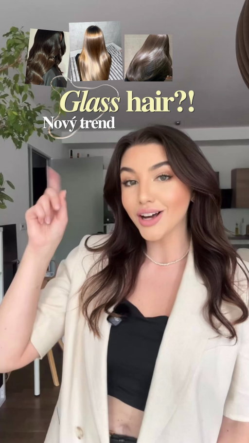 Že by nový trend na cestě? 😄👀 @syoss je sice trendsetter, ale také generální partner modelingové soutěže PUREMODEL2026, kam se můžeš přihlásit i ty! 

Hledají jedinečné, autentické a inspirativní osobnosti s potenciálem uspět ve světě modelingu a já vím, že vás tady mám hodněěě. 😊 

👉🏻 Online castingy probíhají do 31.5., takže pokud tě láká svět modelingu, hodinky tikají, a kdo ví, možná je to tvoje cesta do světa. @puremodel 

Každá příležitost se počítá 🫶🏻

#syoss #glasshair #hairroutine #haircare #puremodel2026 *spoluprace