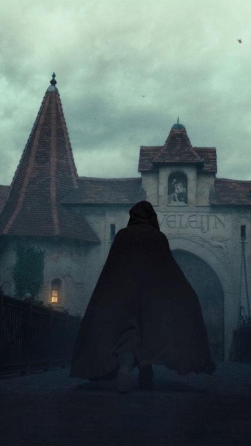 De naam is onthuld… Ravenring! 🪶🖤 Eind 2026 vlieg je in deze nieuwe attractie van Raveleijn zelf hoog door de lucht op de vleugels van een raaf. Jouw vliegkunsten en uithoudingsvermogen zullen op de proef worden gesteld…