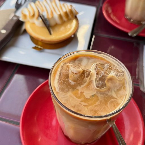 A little coffee date would fix me right now ☕️

Still dreaming of this delicious iced latte & lemon meringue tart from @choukettefinepastries - well worth a visit if you’re in Brunswick. 
What’s your favourite sweet treat to have with a coffee? 
.
.
.
#melbournecoffee #visitmelbourne #whatsonmelbourne #choukettefinepastries #eatmelbourne