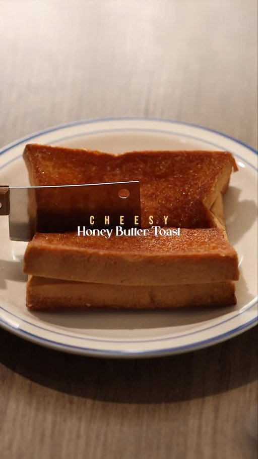 🍯🧀 Cheesy Honey Butter Toast

📝 Recipe

50g • Butter / Margarine
40g • Brown Sugar
25g • Honey
2 Slices • Bread
Mozzarella Cheese

Instructions:

• Honey Butter
- mix together butter, brown sugar, honey

• Bread
- prepare a slice of bread
- put mozzarella cheese
- stack another slice of bread on top
- spread honey butter on top of the bread

• Cooking; Bread
- heat pan in medium heat, once it’s hot, turn stove into low heat
*note: always put the heat in low heat all the time
- fry the buttered side of the bread on the pan
- after a while, spread more of honey butter on the empty side of the bread
- flip the bread to cook the other side of the buttered bread

• Finishing; Cheesy Caramelized Honey Butter Toast
- enjoy within 10 minutes for the cheese pull!

//

Easy recipe at home with IC! 🍞👩‍🍳

—

#honeybutter #caramelized #breadrecipe #asmr #toasttuesday